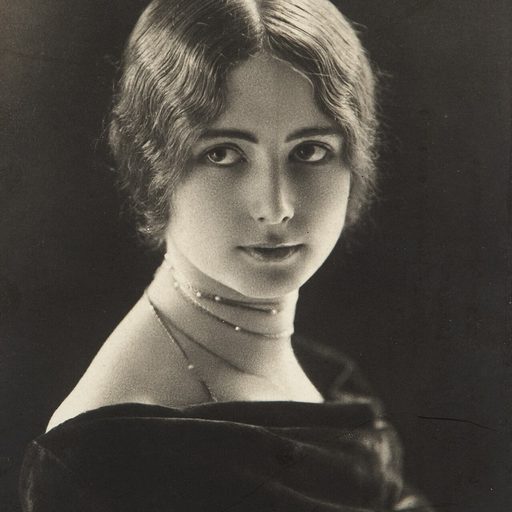 Portrait de Cléo de MÉRODE
