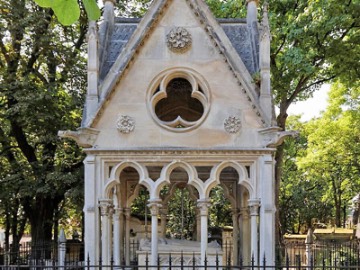 Le tombeau gothique d'Héloïse et Abélard, division 7 du Père-Lachaise